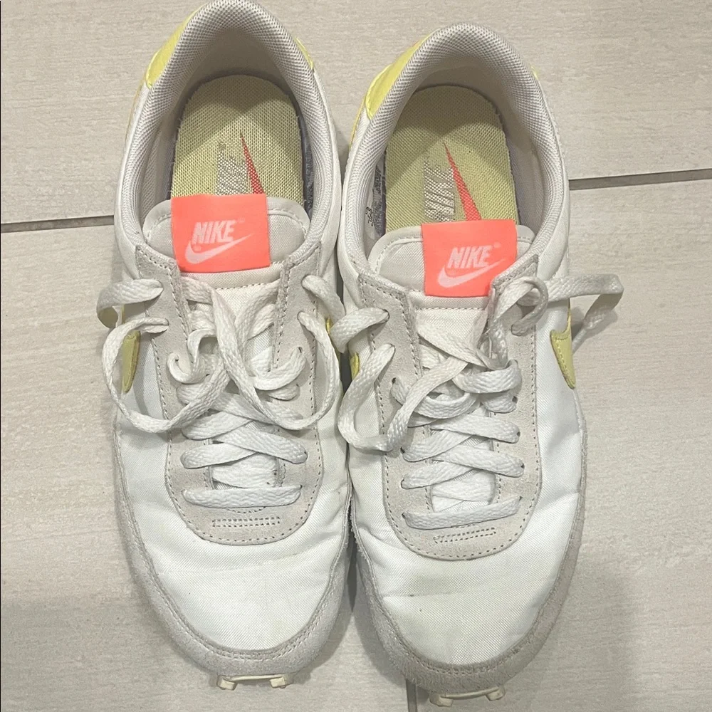 Nike White and Yellow Athletic Shoes - Picture 4 of 6